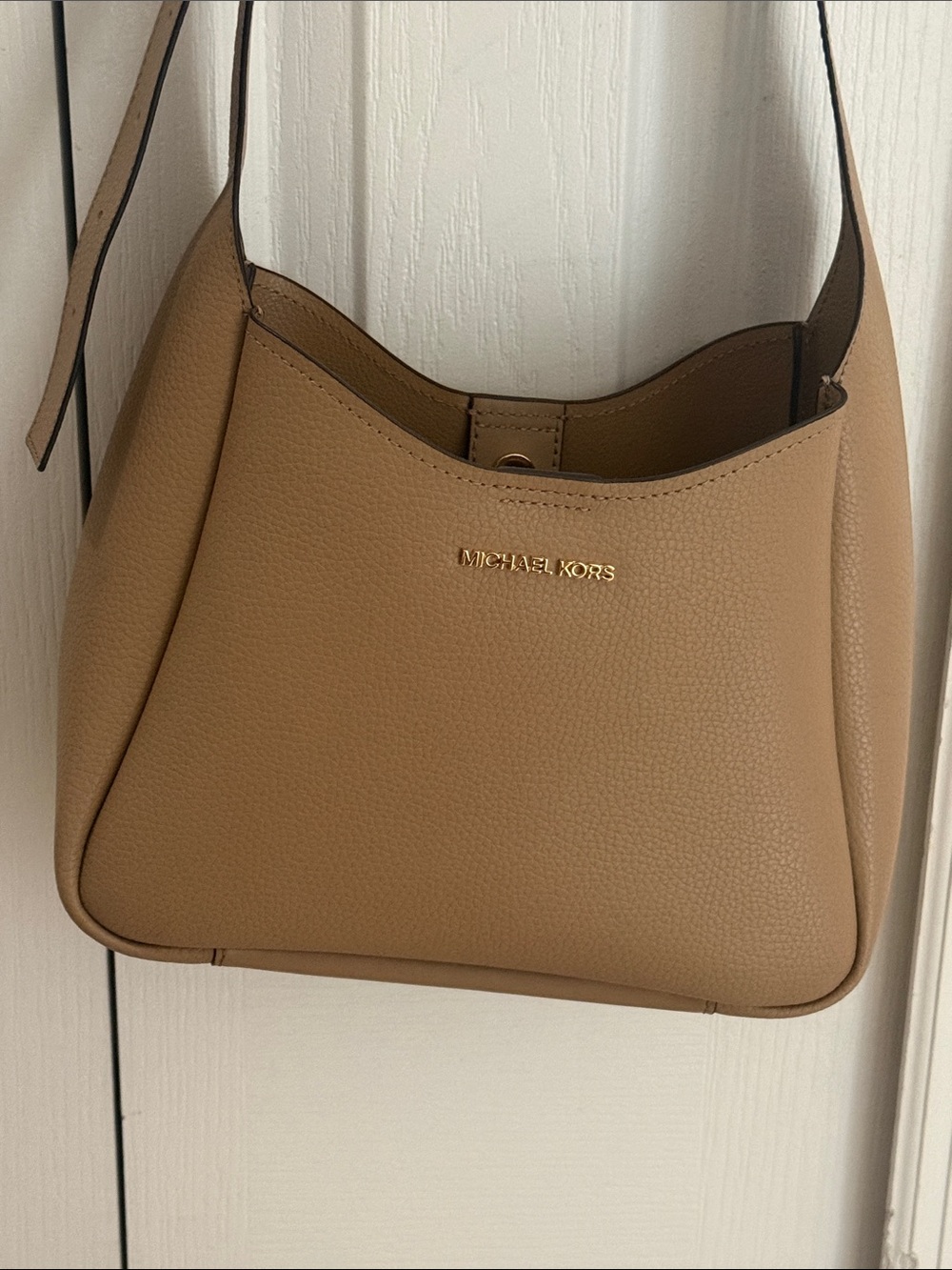 Michael Kors Pebbled Shoulder Bag in Camel - Picture 2 of 6